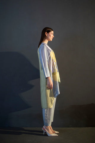 Side look of clos palette budbloom grey and yellow tunic set. Perfect outfit for Resort loungewear, Brunch, Evening fests, Holidays. Comfortable yet stylish kurta set for working womens. 
