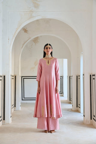 Mauve Pink 3/4 Sleeve Neckline Embroidered Full Kali Anarkali With Floral Big Butti And Palazzo. Perfect dress for festive occasions, parties, cultural events. Designed by Ease.