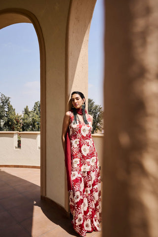 This floral maroon plazzo dress is perfect for Indian parties, gatherings or style on welcome drinks events