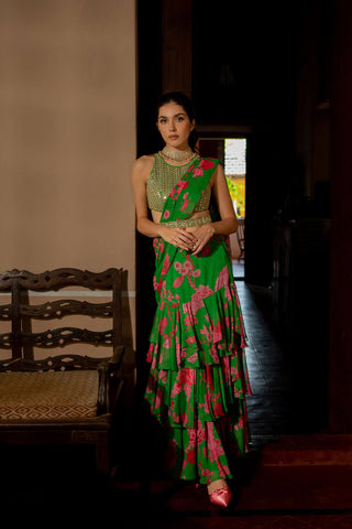 This pre-stitched saree is a statment piece for mehendi ceremony.