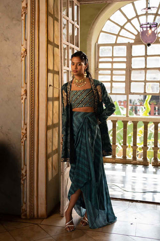 Zoya Teal Blue Short Choga Set designed by Paulmi and Harsh. A perfect women clothing for Indian or asian traditional ceremonies, Festivities, wedding, engagement, parties.